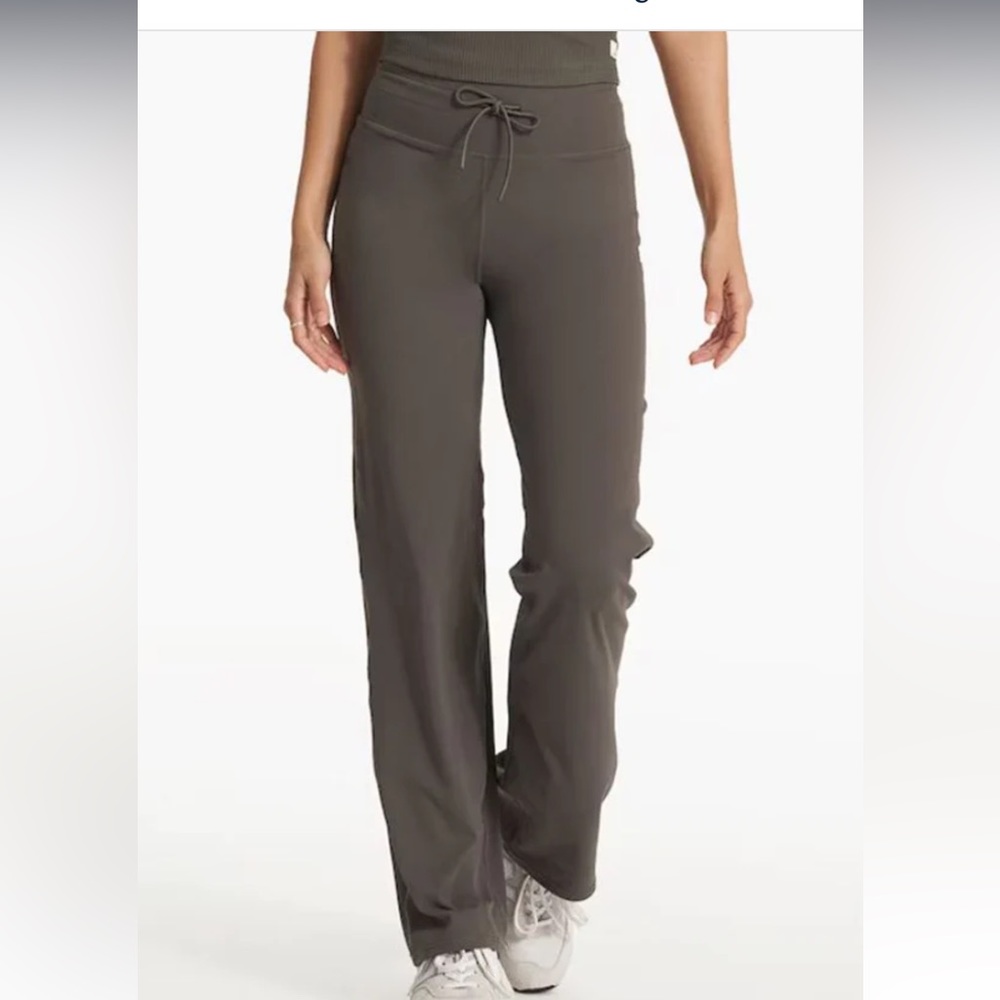 Vuori Women's Wide Leg Pants - Dark Gray